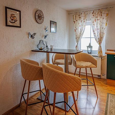 Wohnen Ueber Einem Mediterranen Restaurant,Apartment 2 Oder 3 Лейпциг Екстер'єр фото