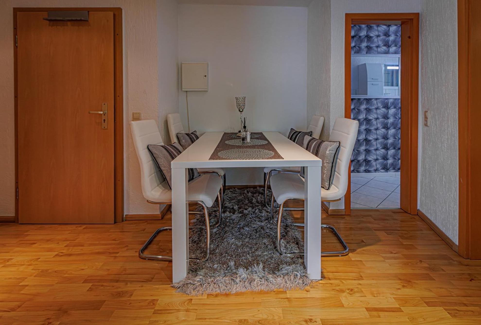 Wohnen Ueber Einem Mediterranen Restaurant,Apartment 2 Oder 3 Лейпциг Екстер'єр фото