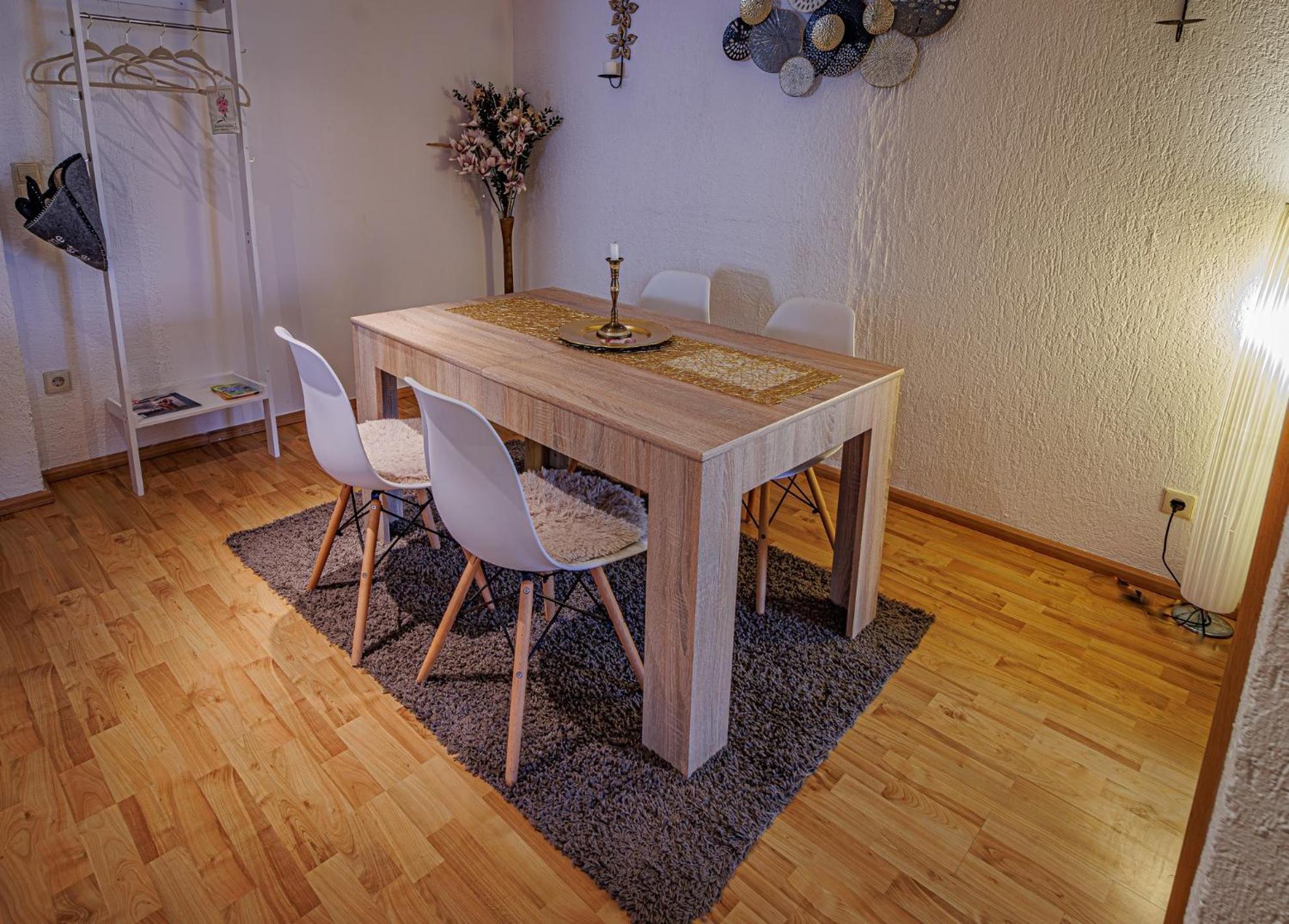 Wohnen Ueber Einem Mediterranen Restaurant,Apartment 2 Oder 3 Лейпциг Екстер'єр фото