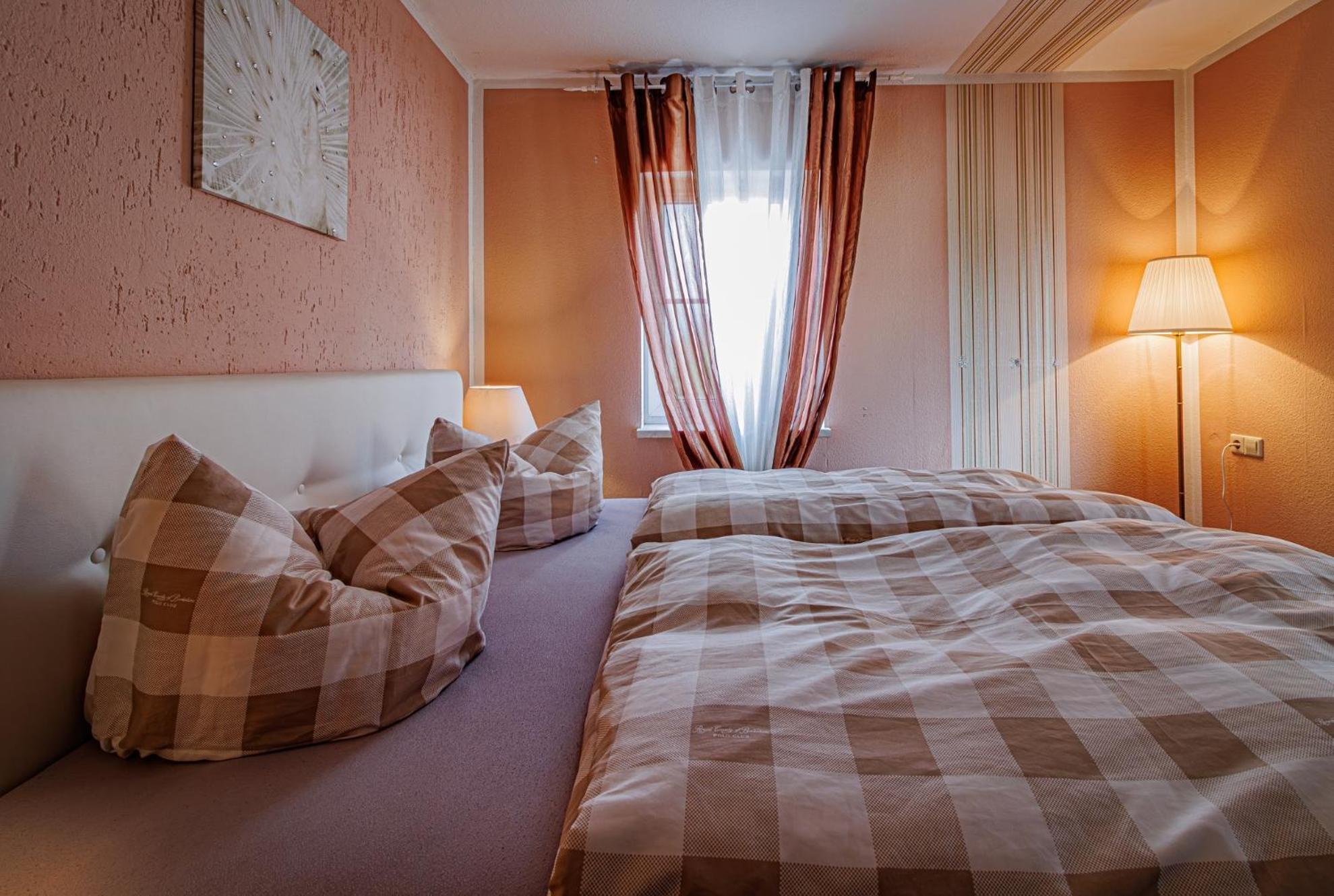 Wohnen Ueber Einem Mediterranen Restaurant,Apartment 2 Oder 3 Лейпциг Екстер'єр фото