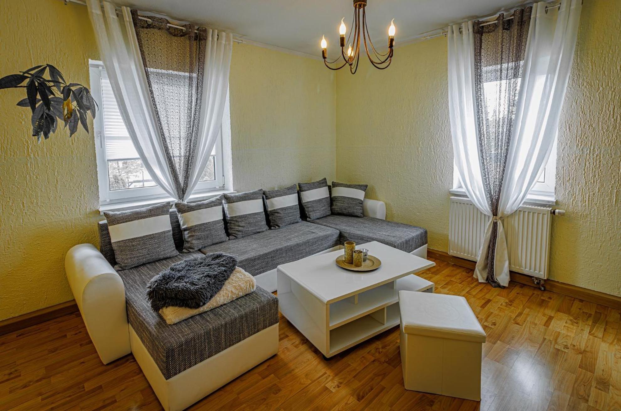 Wohnen Ueber Einem Mediterranen Restaurant,Apartment 2 Oder 3 Лейпциг Екстер'єр фото