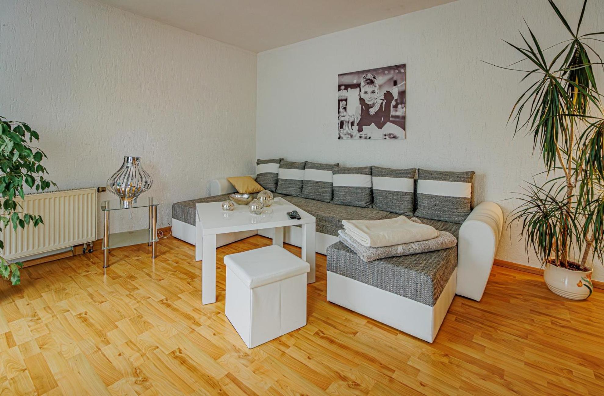 Wohnen Ueber Einem Mediterranen Restaurant,Apartment 2 Oder 3 Лейпциг Екстер'єр фото